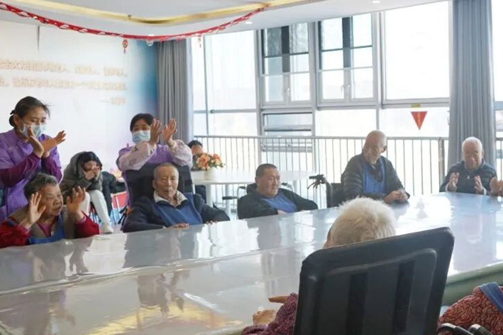 凤凰怡康老年一科长者手指操， 让长者健康与快乐同行